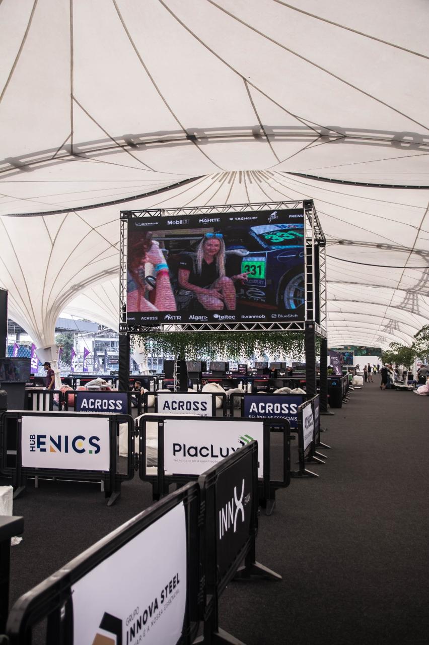 aluguel de tv em São Joaquim de Bicas - aluguel de totem touch screen em São Joaquim de Bicas - aluguel de holograma 3d em São Joaquim de Bicas - aluguel de painel de led em São Joaquim de Bicas 2025