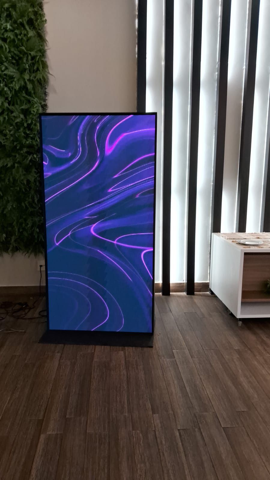 Aluguel de Painel de Led flexível -aluguel de Totem interativo Touch screen-Aluguel de Holobox e holograma 3d em Itapema/santa catarina