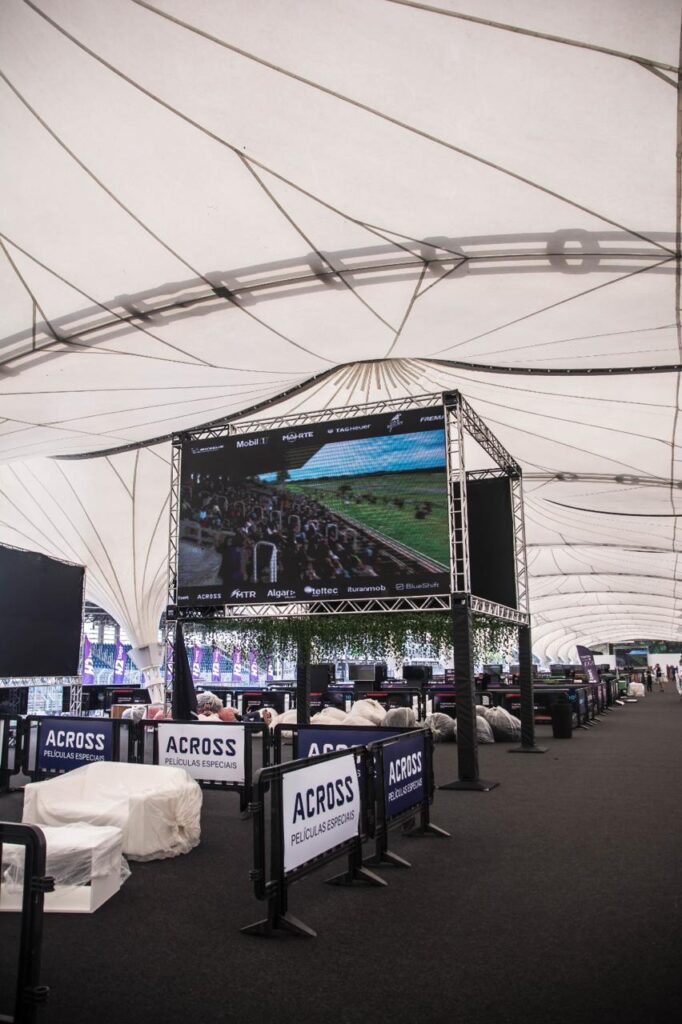 Aluguel de Totem Interativo Painel de led touch Screen Holograma 3d em Nova Lima Belo Horizonte 2026